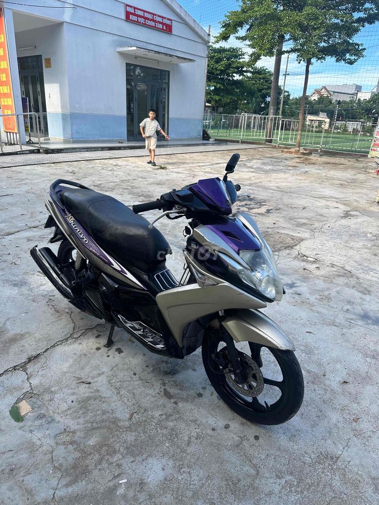 Yamaha Nouvo 5 2013 фиолетовый, серебристый
