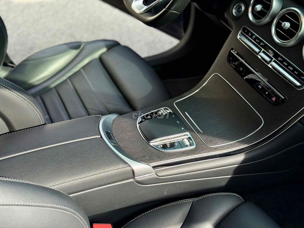 Mercedes Benz GLC 2021 300 4MATIC - 60000 km. Mua bán Ô tô tại Quận Tân Phú Tp Hồ Chí Minh được đăng bởi Thế Anh hình 19