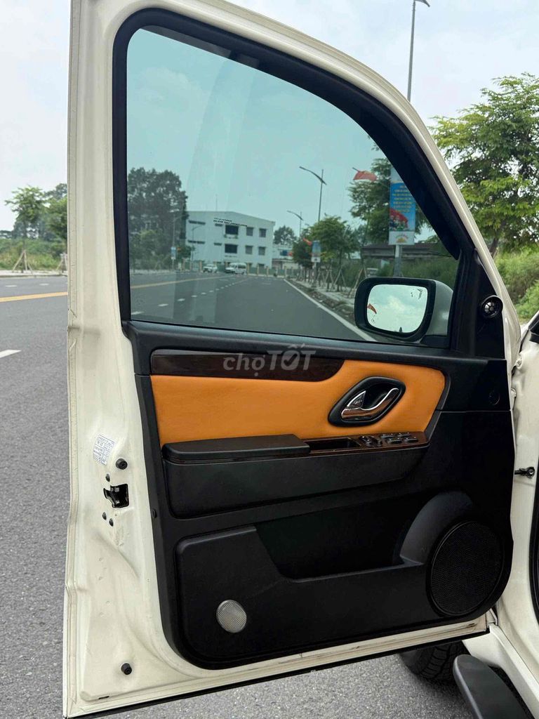 Ford Escape 2011 2.3L XLS 4x2 Trắng. Mua bán Ô tô tại Thành phố Thủ Dầu Một Bình Dương được đăng bởi  Trung Tin Used Car hình 14