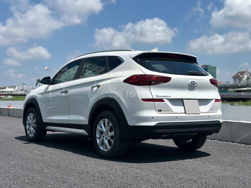 Hyundai Tucson model 2020 2.0 AT trắng đẹp. Mua bán Ô tô tại Quận Gò Vấp Tp Hồ Chí Minh được đăng bởi Danh hình 5