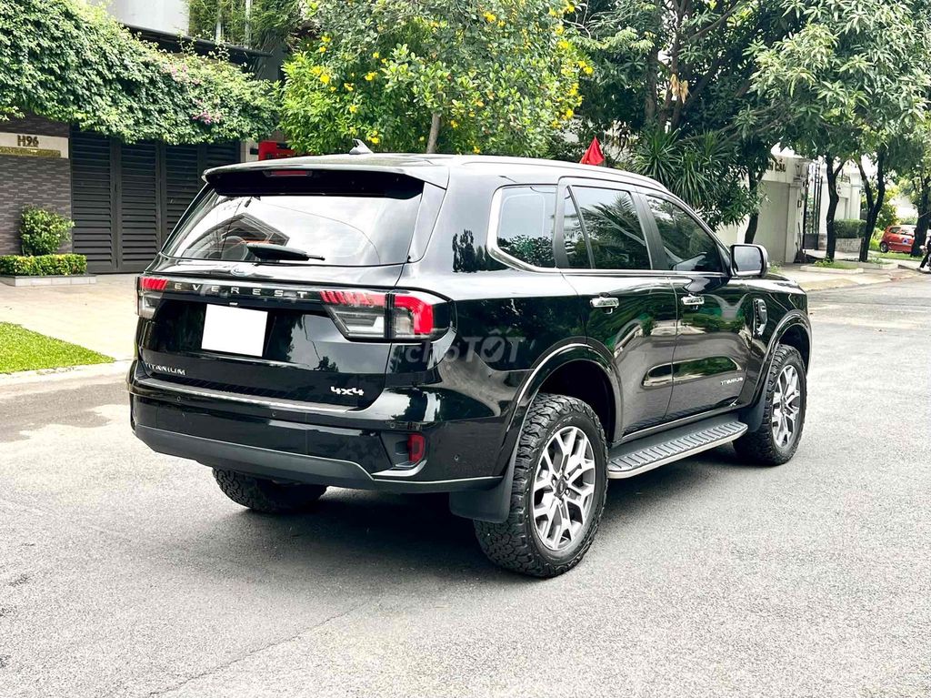 Everest Titanium 2023 4x4 - có thương lượng mạnh. Mua bán Ô tô tại Quận 12 Tp Hồ Chí Minh được đăng bởi Toàn Thắng Xe Ford  hình 4