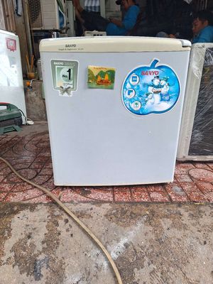 Tủ lạnh 50l Sanyo