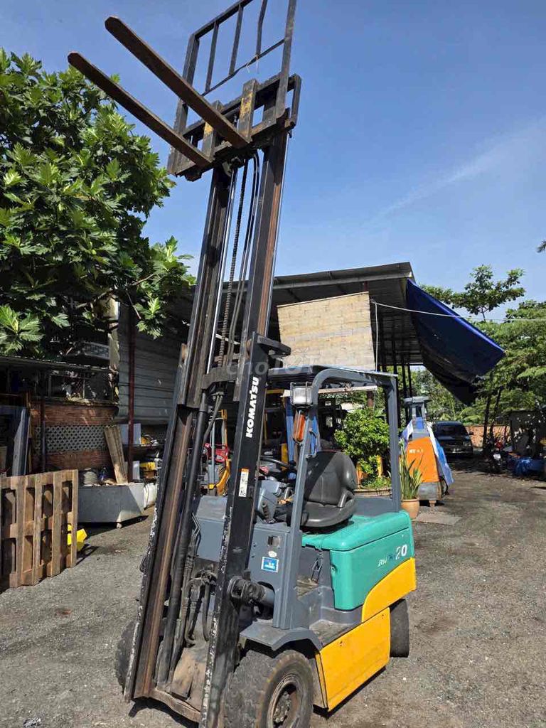 Thanh lý  xe nâng điện Komatsu -11 2 tấn. Mua bán Phương tiện khác tại Thành phố Thuận An Bình Dương được đăng bởi Dai Hai hình 1