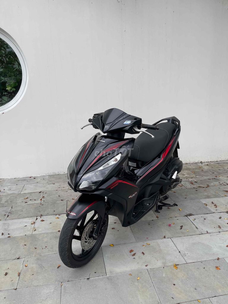 Honda Air Blade 2015 Đen đỏ. Mua bán Xe máy tại Quận Cẩm Lệ Đà Nẵng được đăng bởi Quá hình 2