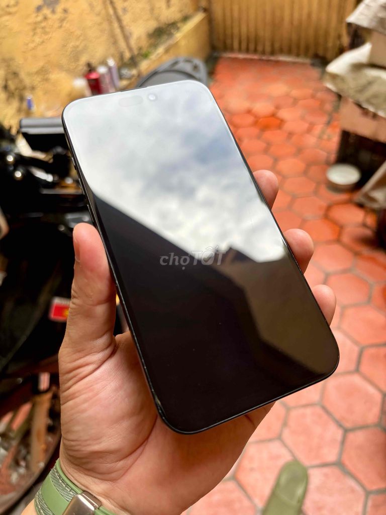 Apple iPhone 16 Plus 128GB Đen Đã sử dụng. Mua bán Điện thoại tại Quận Ba Đình Hà Nội được đăng bởi Su Mox hình 1