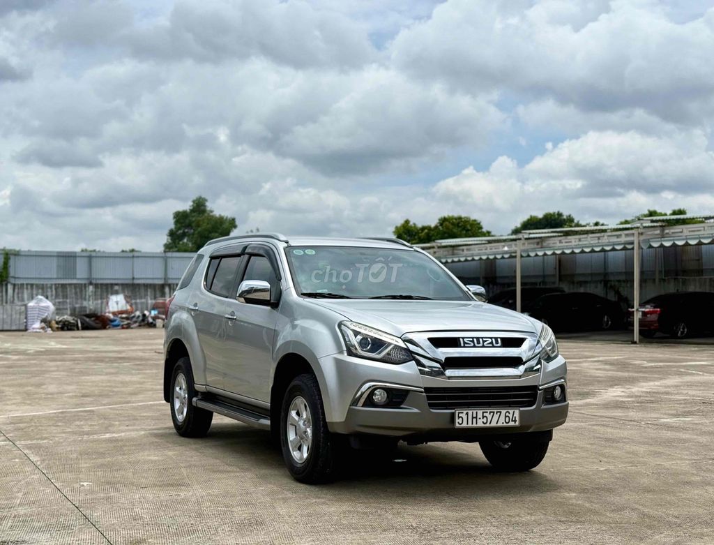 🆘🆘🆘MU_X 1.9Turbo 10/2019 Số Sàn Máy Dầu Nhập Thái. Mua bán Ô tô tại Huyện Bình Chánh Tp Hồ Chí Minh được đăng bởi Ôtô Nhiệm Nguyễn hình 2