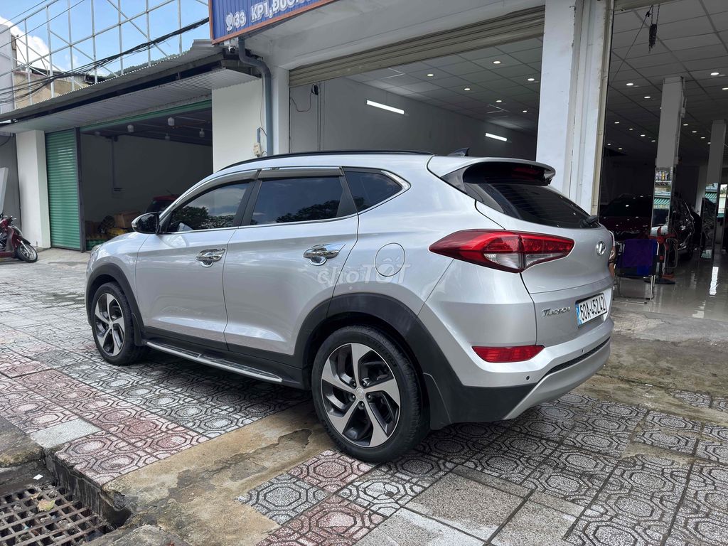 Hyundai Tucson 2018 1.6 AT Turbo - 82000 km. Mua bán Ô tô tại Thành phố Biên Hòa Đồng Nai được đăng bởi Xe Lướt Uy Minh hình 3