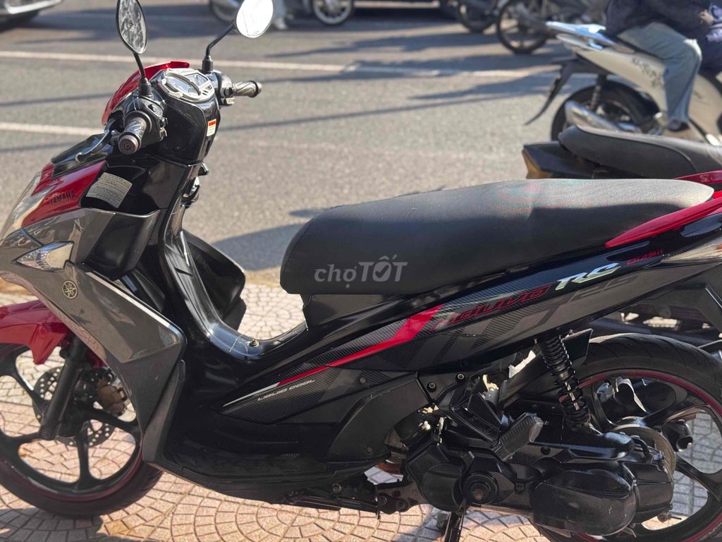 Yamaha Nouvo 6 Fi красный, серый, черный