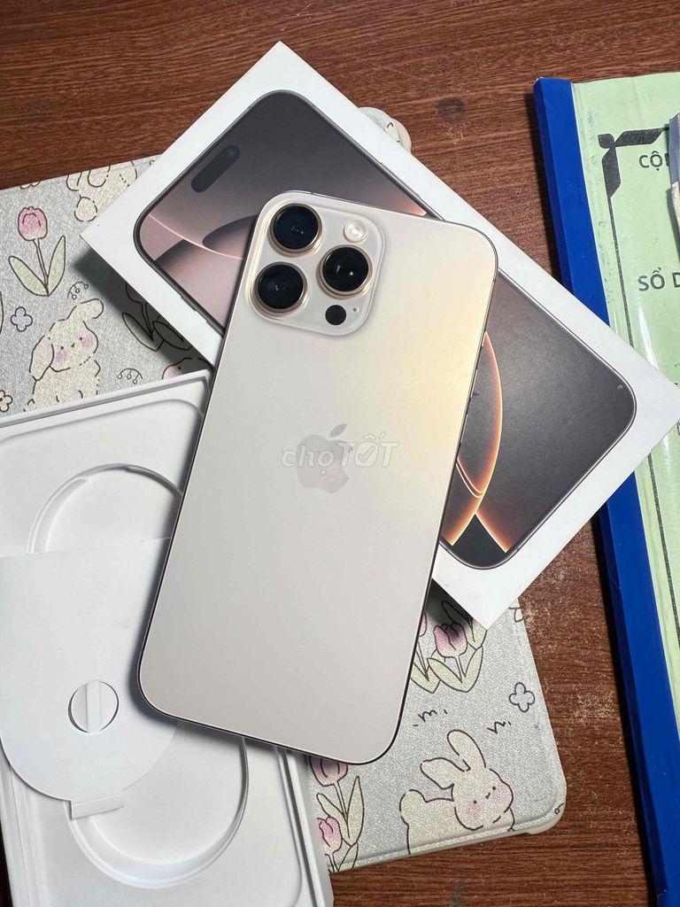 Apple iPhone 16 Pro Max 256GB Vàng. Mua bán Điện thoại tại Thành phố Thuận An Bình Dương được đăng bởi Hồng Trinh hình 1
