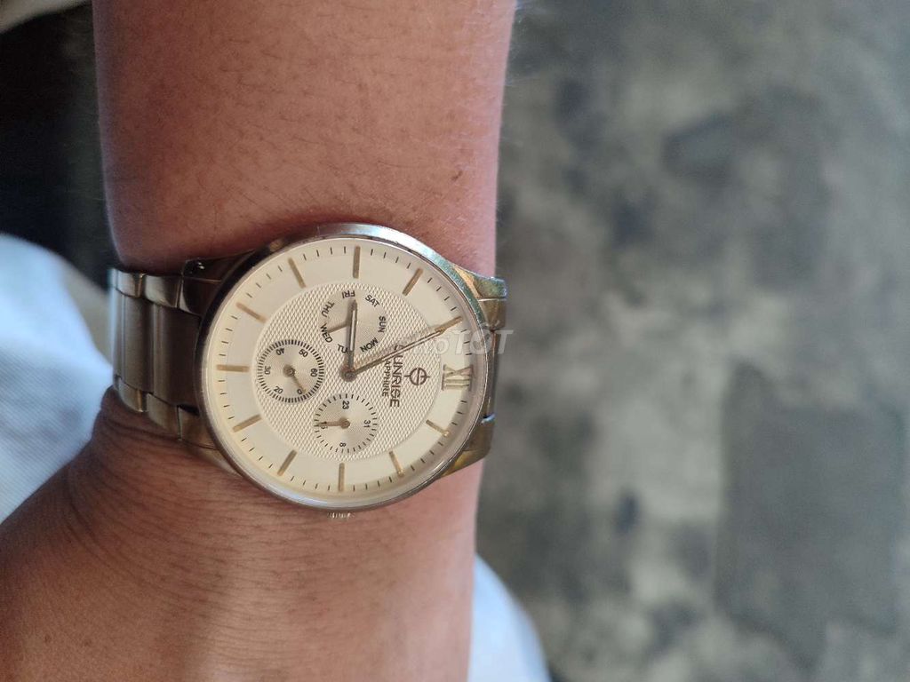 Đồng hồ Sunrise Kính sapphire 40mm Vàng. Mua bán Đồng hồ tại Quận 12 Tp Hồ Chí Minh được đăng bởi Đinh Anh hình 1