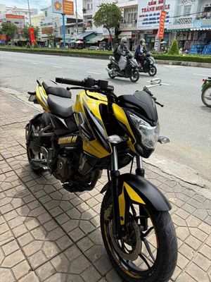 Kawasaki Pulsar 200. Mua bán Xe máy tại Quận Ninh Kiều Cần Thơ được đăng bởi Cửa hàng Hoà Hiệp II 