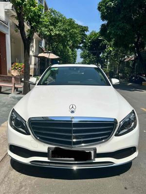 Mercedes-Benz C200 Trắng 23.000 km