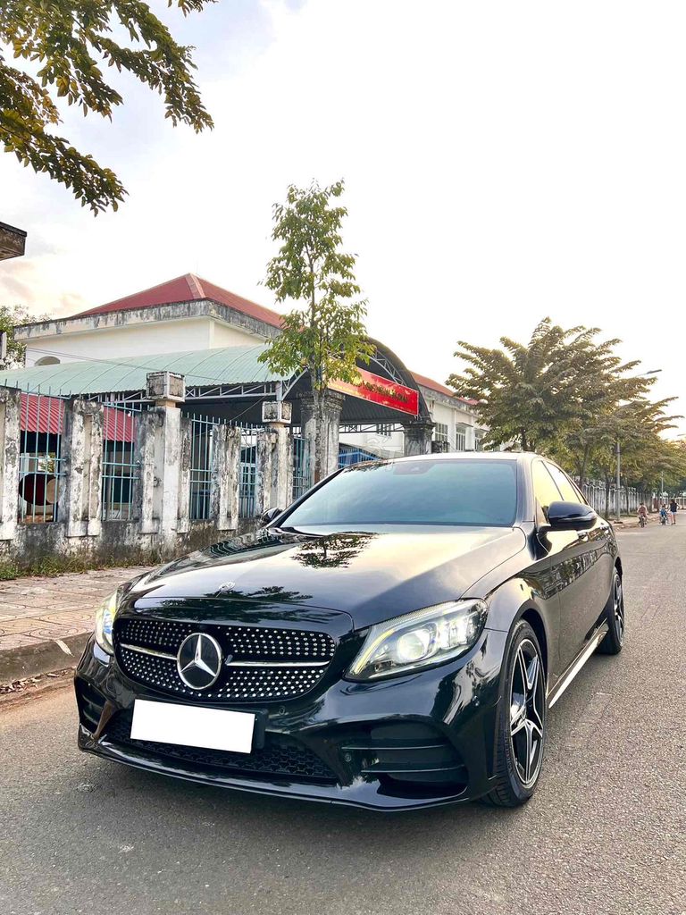 Mercedes Benz C Class 2019 C 300 AMG - 93000 km. Mua bán Ô tô tại Huyện Bù Đăng Bình Phước được đăng bởi nguyễn văn tiến hình 2