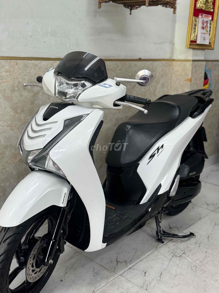 SH 125 đời 2017 trắng đen mới keng 43AF-047.29. Mua bán Xe máy tại Quận Sơn Trà Đà Nẵng được đăng bởi Minh Dũng bán trả góp 136 vân đồn  hình 2