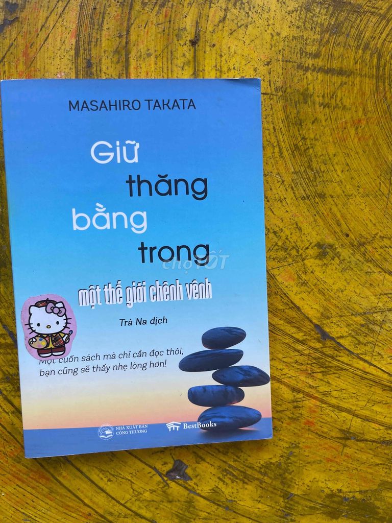 giữ thăng bằng trong một thế giói chênh vênh