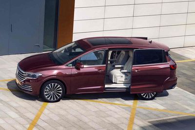 Volkswagen Viloran 2023 Luxury - 39000 km. Mua bán Ô tô tại Quận 7 Tp Hồ Chí Minh được đăng bởi Hoàng Trung