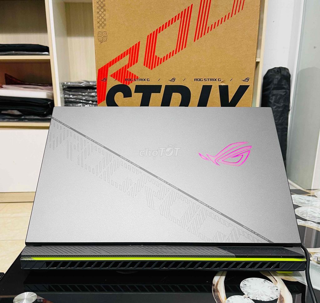 Asus ROG Strix G18 Plus I9-14900HX ,32GB ,RTX 4060