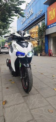 Honda Air Blade 2020 Trắng đỏ đen. Mua bán Xe máy tại Quận Cầu Giấy Hà Nội được đăng bởi iMotorbike Hà Nội hình 1