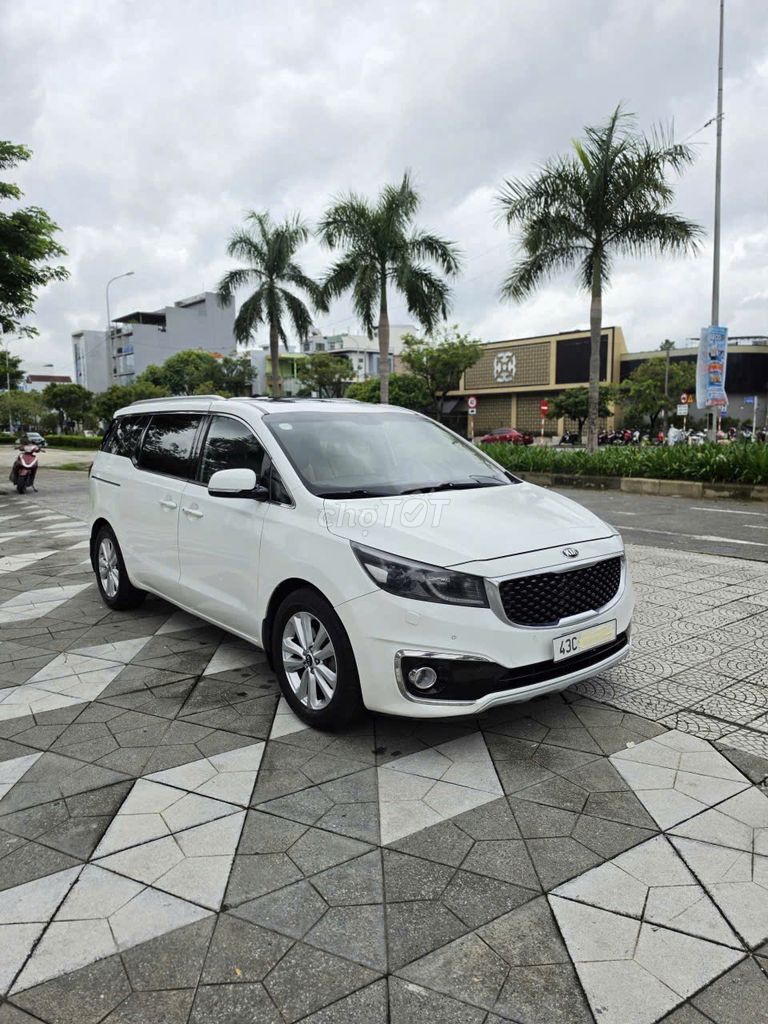 Kia Sedona 2016 максимальная комплектация с 2 люками