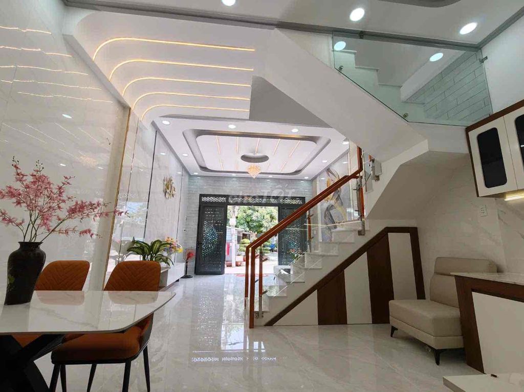 Nhà Mới Hẻm Xe Hơi 7 Chổ Thông. 50 M2 3 Lầu Giáp Quận 6