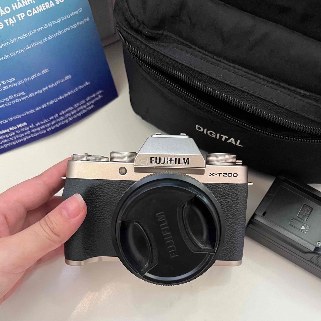 Máy ảnh Fujifilm X-T200 Vàng đồng Like new. Mua bán Máy ảnh, Máy quay tại Quận 10 Tp Hồ Chí Minh được đăng bởi Hoài Thương hình 1