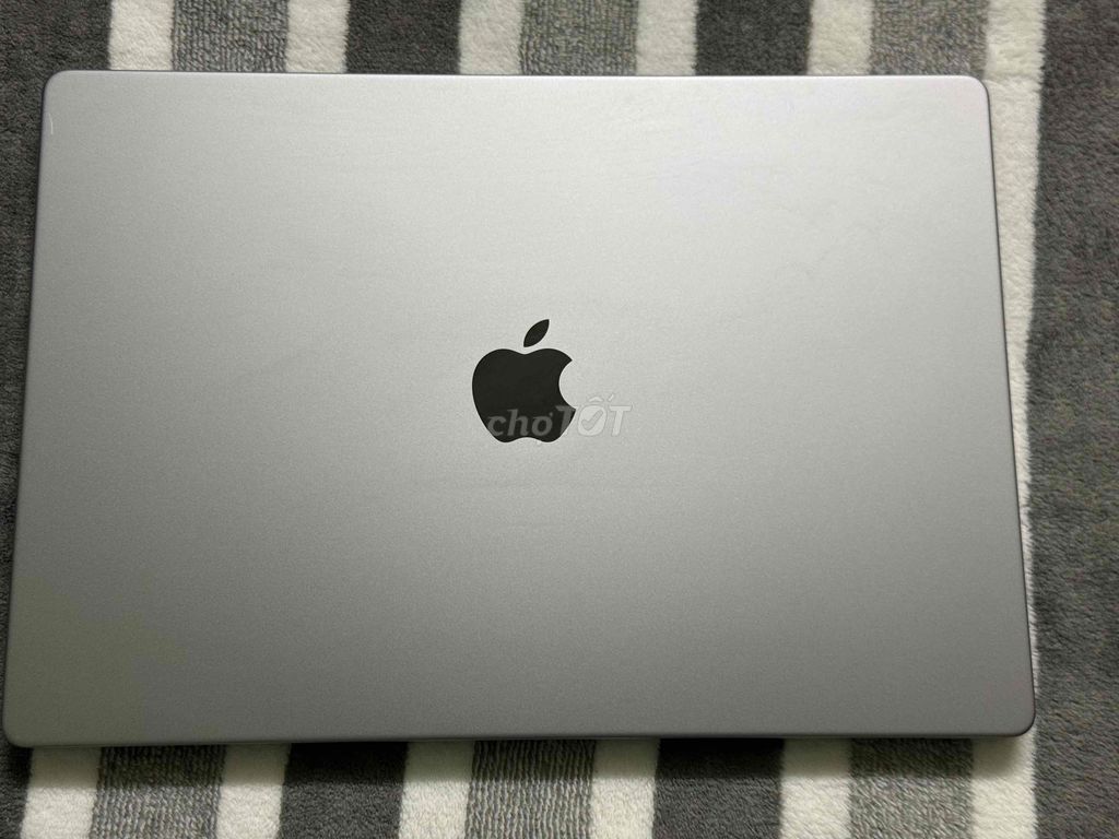 Apple MacBookPro 16"/M1 Pro/ 32GB/512GB/Like New. Mua bán Laptop tại Quận 8 Tp Hồ Chí Minh được đăng bởi Chiến hình 1