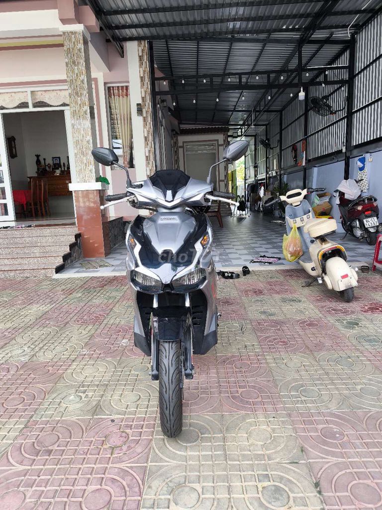 Honda Air Blade 2022 125cc Bạc. Mua bán Xe máy tại Thành phố Trà Vinh Trà Vinh được đăng bởi Tinh Vo hình 7