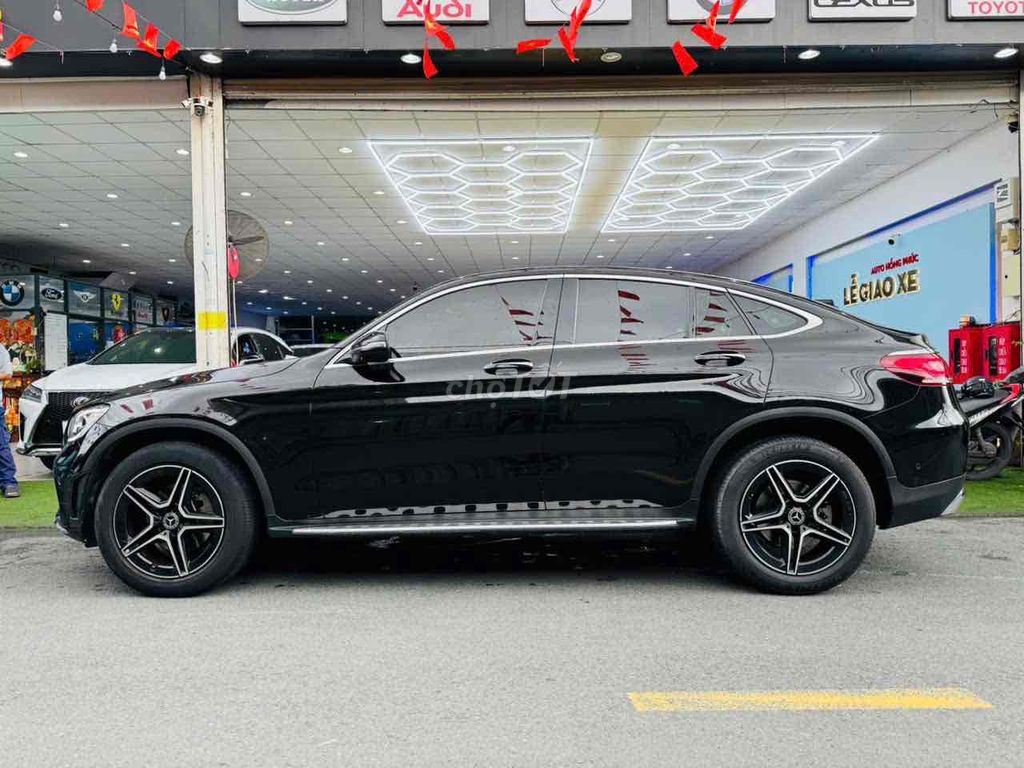 Mercedes Benz GLC 300 4 matic Coupe Model 2023. Mua bán Ô tô tại Quận 8 Tp Hồ Chí Minh được đăng bởi Hồng Phúc hình 4