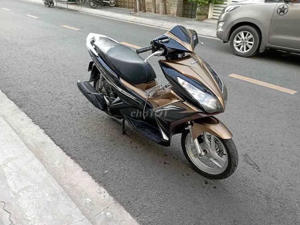 Honda AB Fi(2014)bst69,xe zin êm ru,đẹp keng. Mua bán Xe máy tại Quận 7 Tp Hồ Chí Minh được đăng bởi Trung Anh hình 6