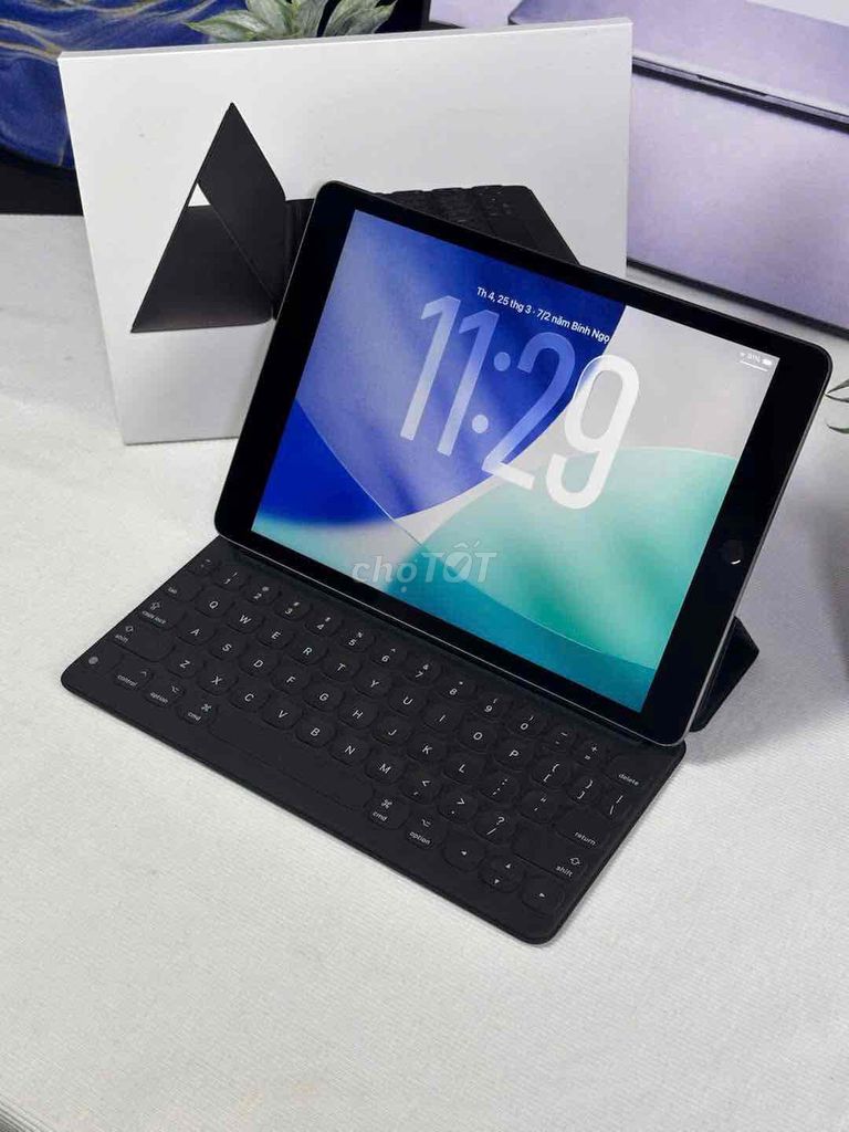 Apple iPad Gen 9 256GB Wifi Gray kèm Keyboard 99%. Mua bán Máy tính bảng tại Quận 10 Tp Hồ Chí Minh được đăng bởi Trí Hiển hình 1