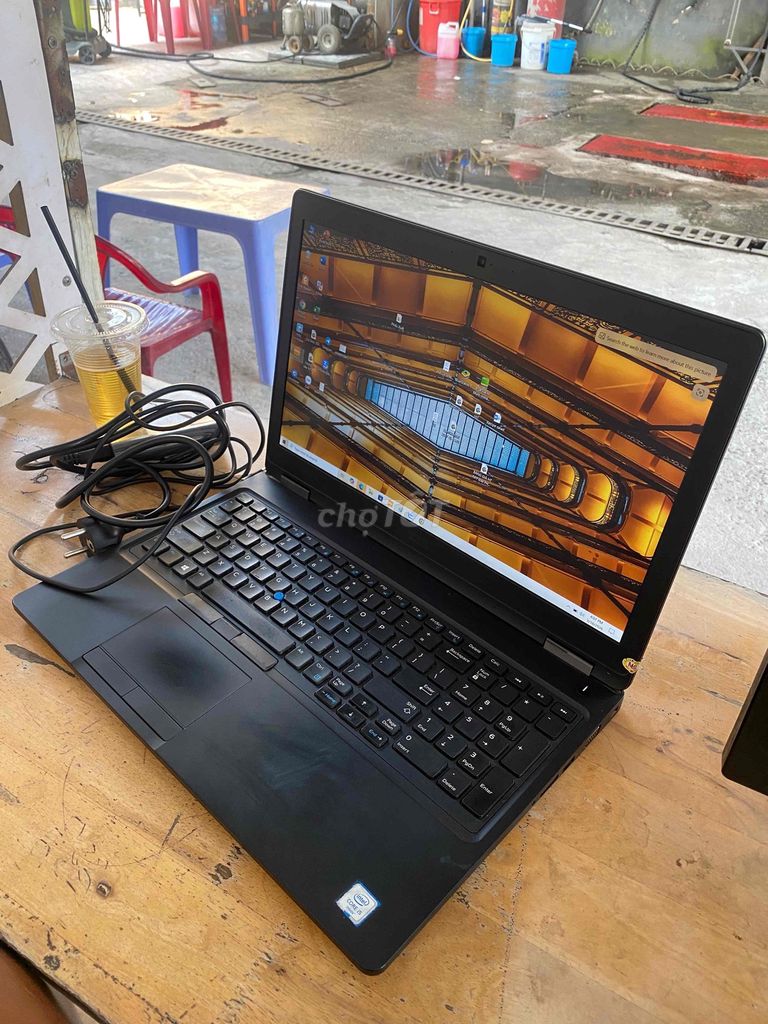 Dell Latitude 5580 i5-6440HQ 8GB/5954MB. Mua bán Laptop tại Huyện Hóc Môn Tp Hồ Chí Minh được đăng bởi Chi Thuc hình 1