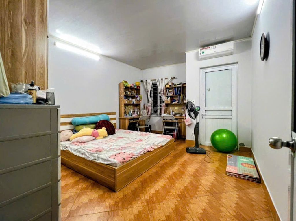 Chính chủ bán nhà Phố Thiên Lôi, 3 ô tô tránh, 3 mặt ngõ, 47m2, 4 tầng