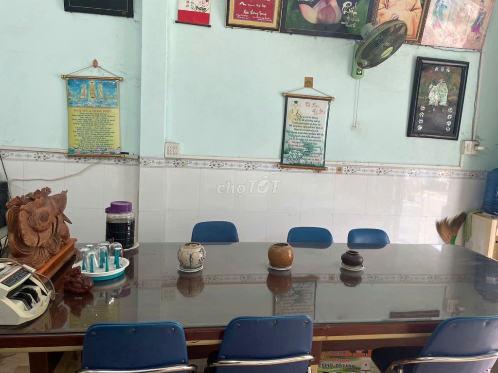 BÀN HỌP VĂN PHÒNG NGUYÊN KHỐI BAO GỒM LUÔN KÍNH. Mua bán Bàn ghế tại Quận Bình Thuỷ Cần Thơ được đăng bởi Lâm Văn Phước hình 1