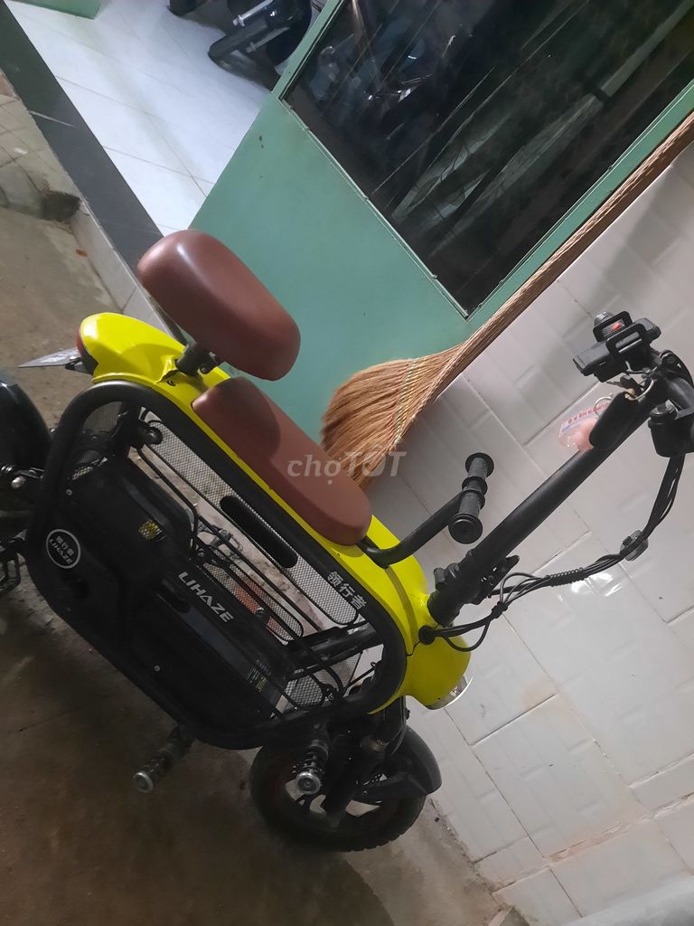 2 con Xe điện vinfast và vàng đen Mới đẹp. Mua bán Xe điện tại Huyện Bình Chánh Tp Hồ Chí Minh được đăng bởi Liễu  hình 1