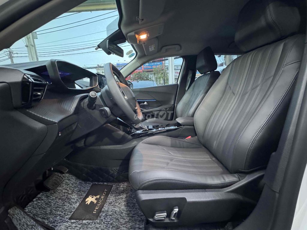 Peugeot 2008 2024 GT Line 1.2 AT - 3600 km. Mua bán Ô tô tại Thành phố Thủ Đức Tp Hồ Chí Minh được đăng bởi Long Auto Vạn Phúc hình 10