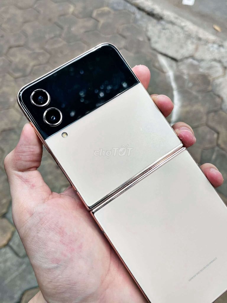 Samsung Z Flip 4 256GB Vàng hồng. Mua bán Điện thoại tại Huyện Tân Phú Đồng Nai được đăng bởi Cao Huy hình 1