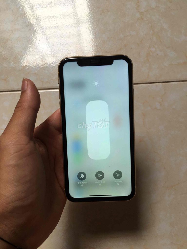 Apple iPhone XR 64GB Vàng. Mua bán Điện thoại tại Quận Tây Hồ Hà Nội được đăng bởi Viet hình 1