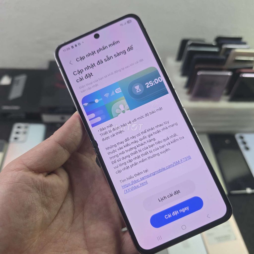 Samsung Z Flip 5 256GB Trắng. Mua bán Điện thoại tại Quận Thanh Xuân Hà Nội được đăng bởi tot didong hình 1