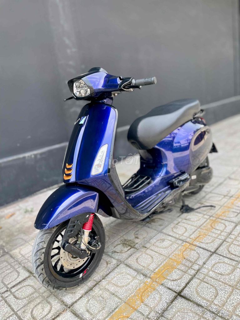 Piaggio Sprint 150 ABS 2020 Сине-фиолетовый красивый автомобиль
