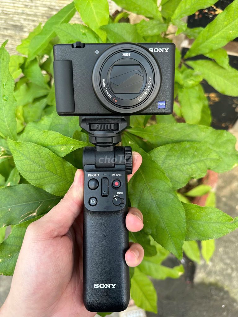 Sony ZV-1 + Tay cầm Sony GP-VPT2BT