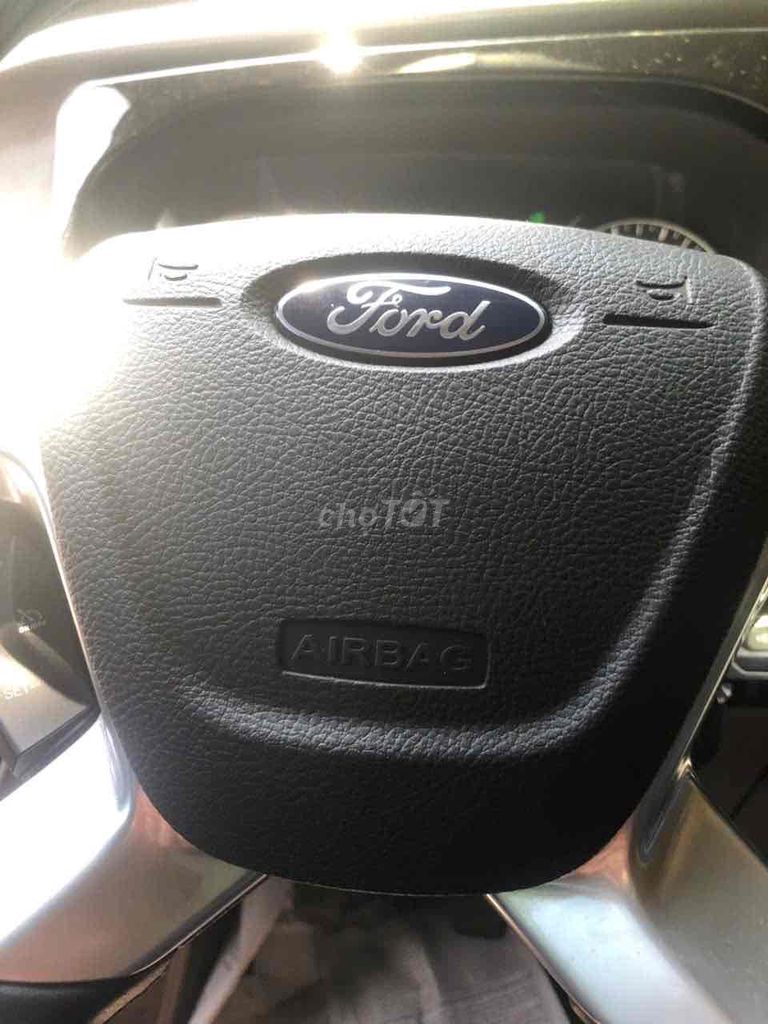 Ford Transit 2023 Tiêu chuẩn - 100000 km ( xe đẹp. Mua bán Ô tô tại Quận Tân Phú Tp Hồ Chí Minh được đăng bởi võ văn huyền hình 19