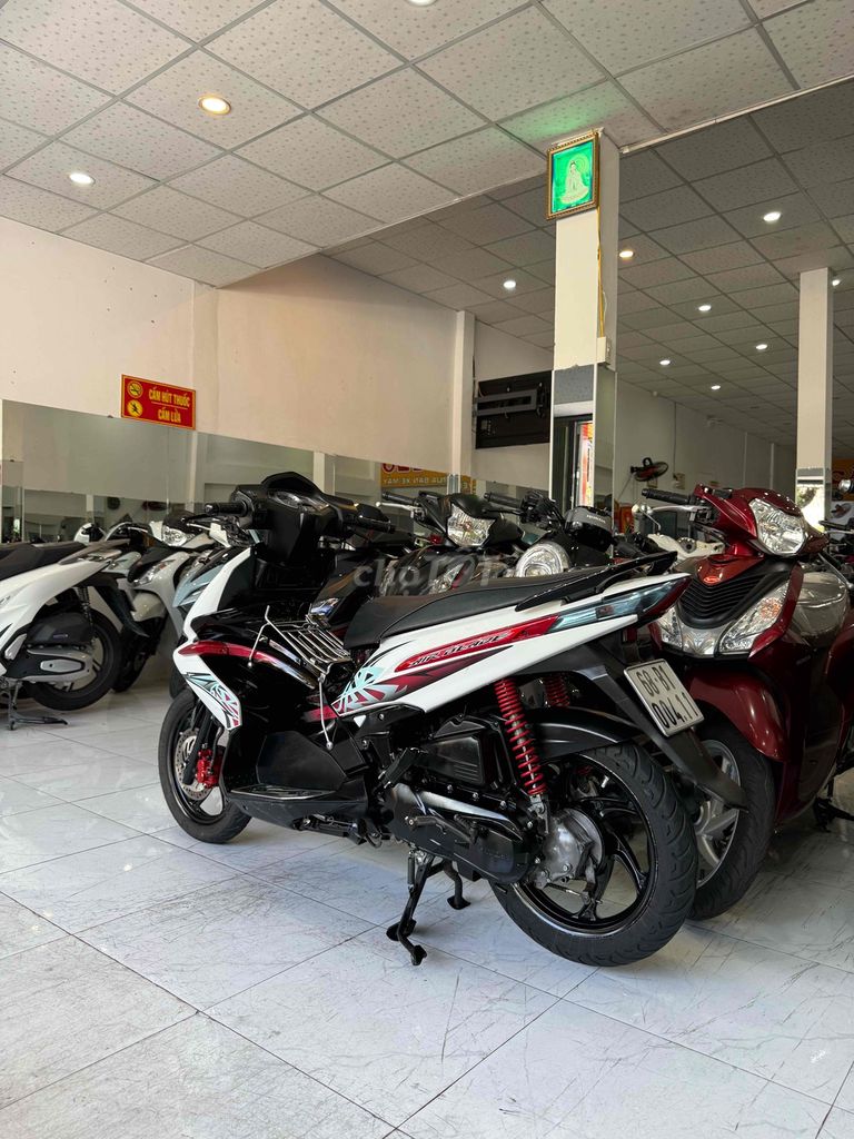AIR BLADE FI 2011 - Up Thái - Khoá Smakey. BS 68. Mua bán Xe máy tại Thành phố Rạch Giá Kiên Giang được đăng bởi XE MÁY CŨ TÂN 128 hình 10