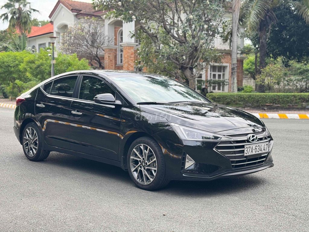 Hyundai Elantra 12 2019 2.0AT - 50k full hãng