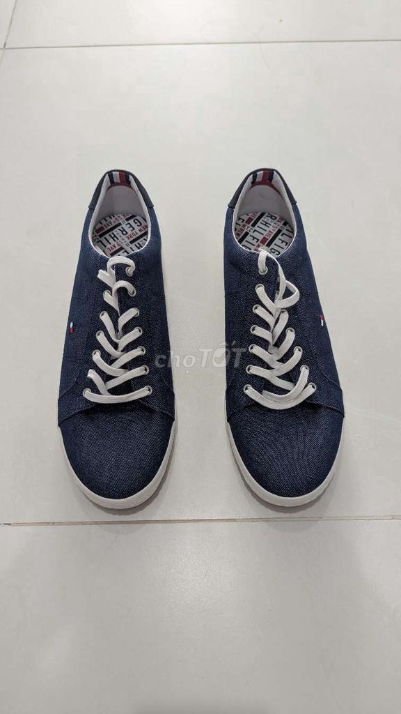 Giày thể thao Tommy Hilfiger Nam Xanh đậm 42. Mua bán Giày dép tại Quận Sơn Trà Đà Nẵng được đăng bởi Alexander Schmidt hình 1