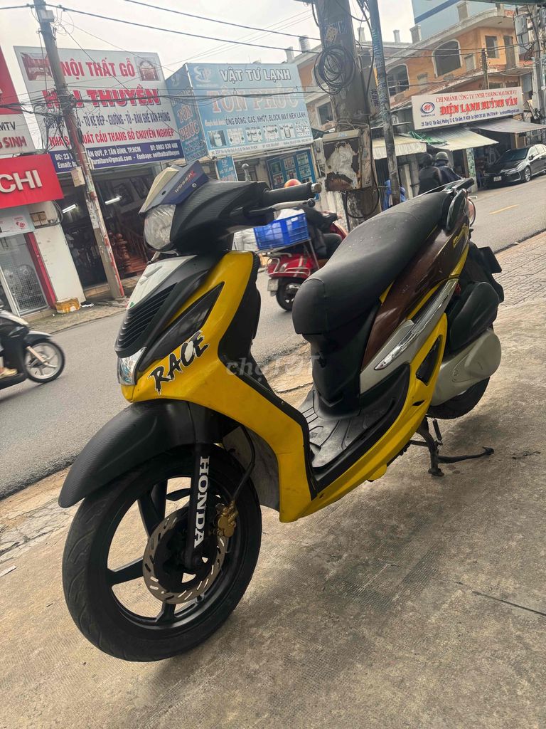 attila Elizabet sym shark 125 Fi trao đổi cà thẻ. Mua bán Xe máy tại Quận Tân Bình Tp Hồ Chí Minh được đăng bởi Tuấn Phụng hình 3