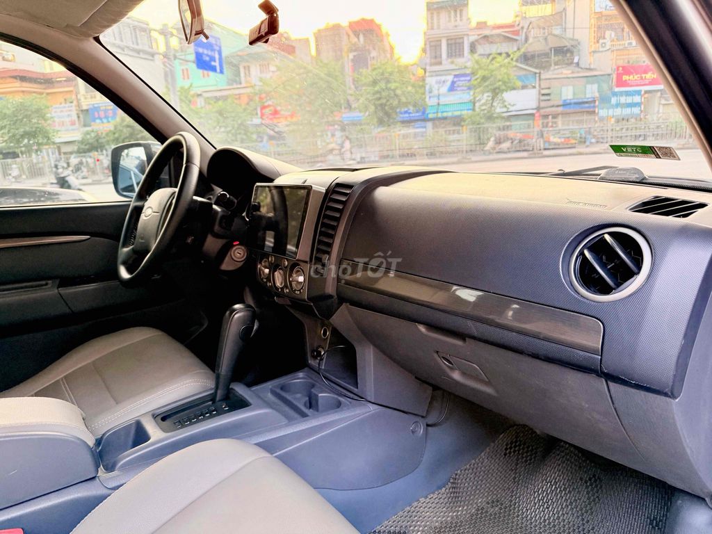 Ford Everest 2014 Limited 4x2 - 120000 km. Mua bán Ô tô tại Quận Hoàng Mai Hà Nội được đăng bởi Phạm quang đồng hình 11