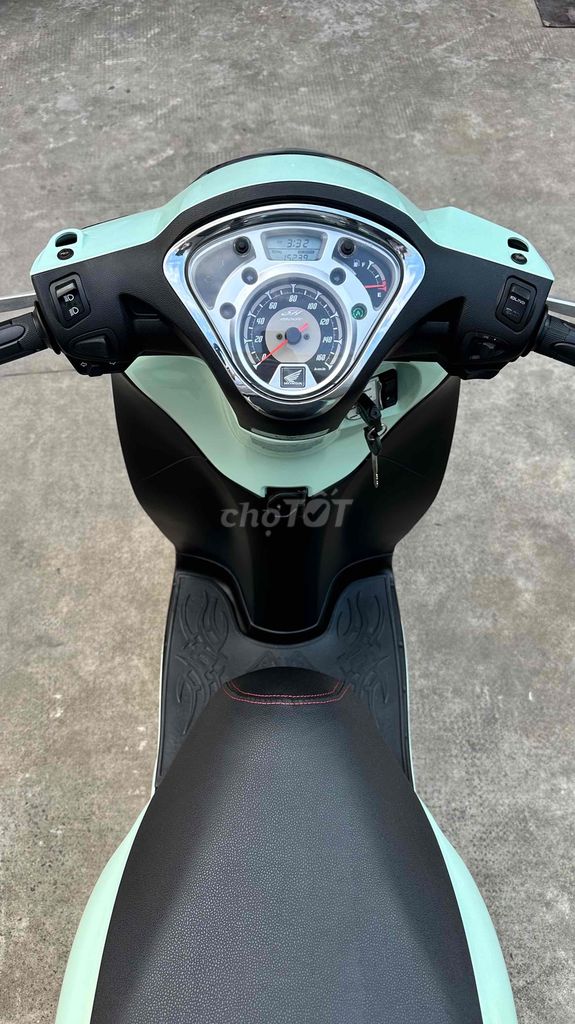 SH Mode 2015 chất xe zin đẹp máy zin êm. Mua bán Xe máy tại Quận Ninh Kiều Cần Thơ được đăng bởi Cửa Hàng Xe Nhật Tài hình 5