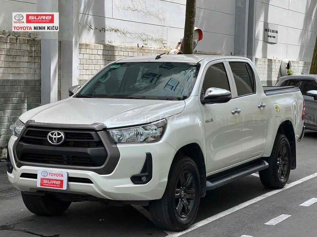 Toyota Hilux 2021 2.4E 4x2 AT -50000km 180Tr trả. Mua bán Ô tô tại Quận Ninh Kiều Cần Thơ được đăng bởi Thái Thanh hình 2