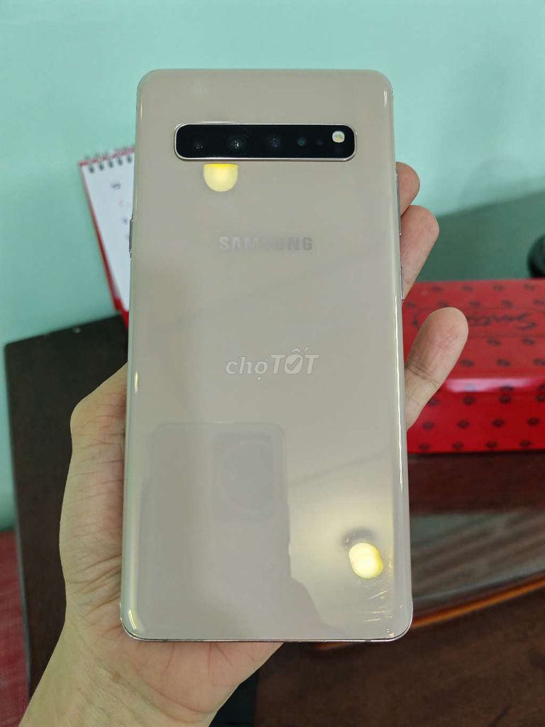 Samsung S10 5G 8GB/256GB Vàng 98%. Mua bán Điện thoại tại Thành phố Long Xuyên An Giang được đăng bởi minh hình 1