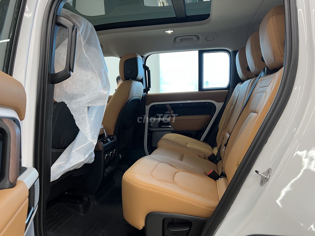 Bán Land Rover Defender 130 Bản 8 Chổ Rất Rộng Rãi. Mua bán Ô tô tại Quận 7 Tp Hồ Chí Minh được đăng bởi Jaguar LandRover Chính Hãng hình 7